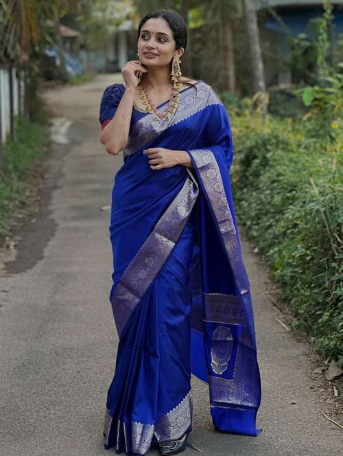 women solid with bordered saree with blouse - 22041786 - Standard Image - 0
