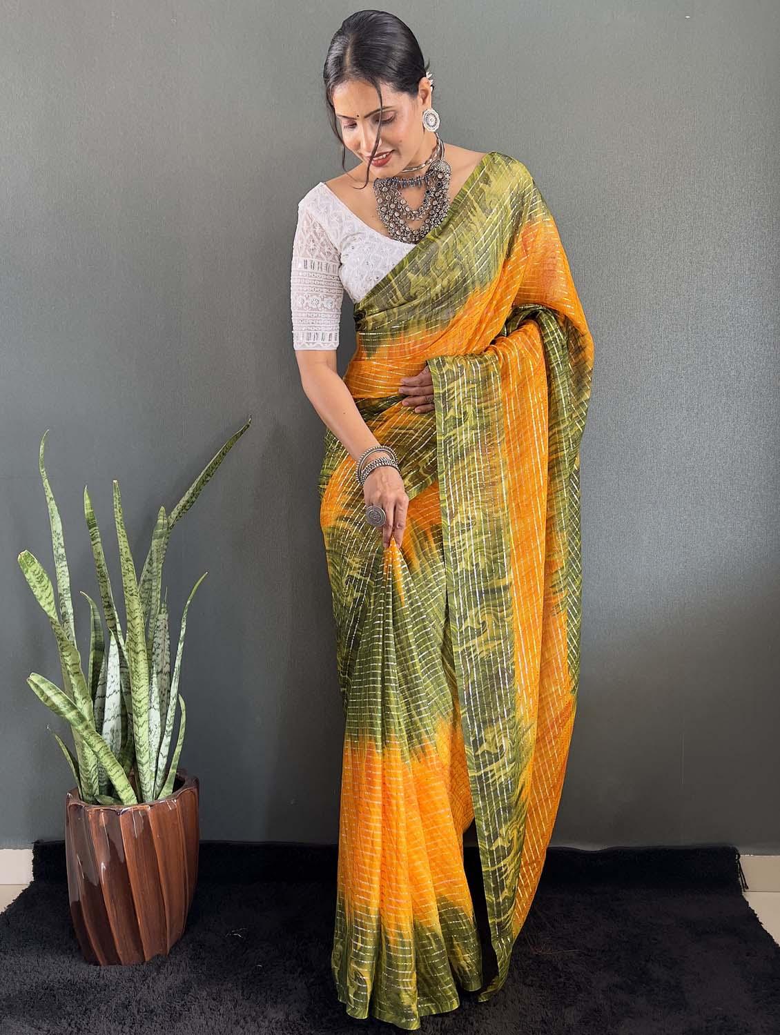 women printed casual wear saree with blouse - 22041789 - Standard Image - 4