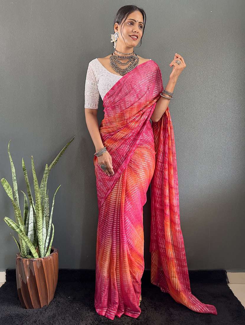 women printed casual wear saree with blouse - 22041791 -  Standard Image - 1