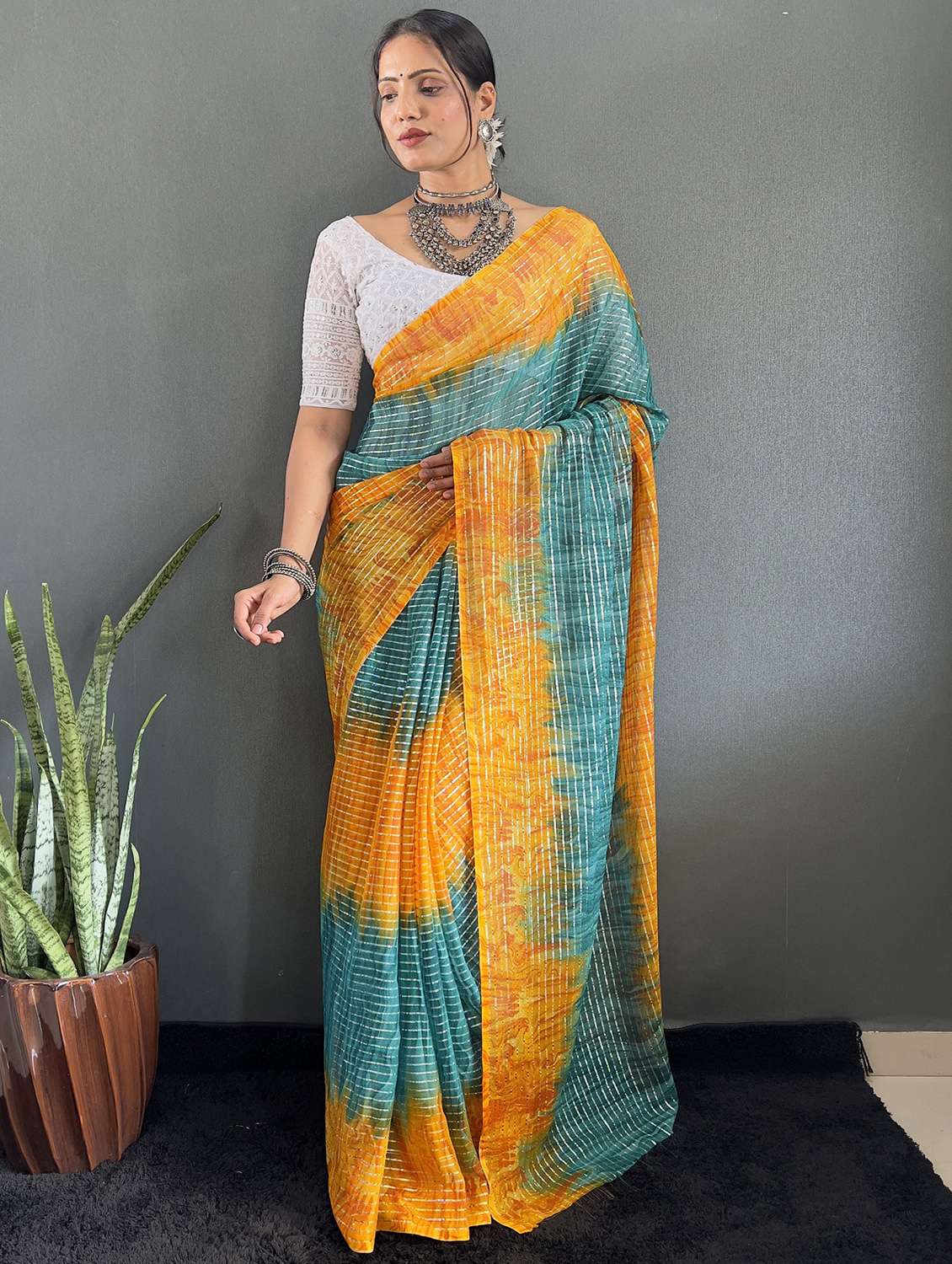 women printed casual wear saree with blouse