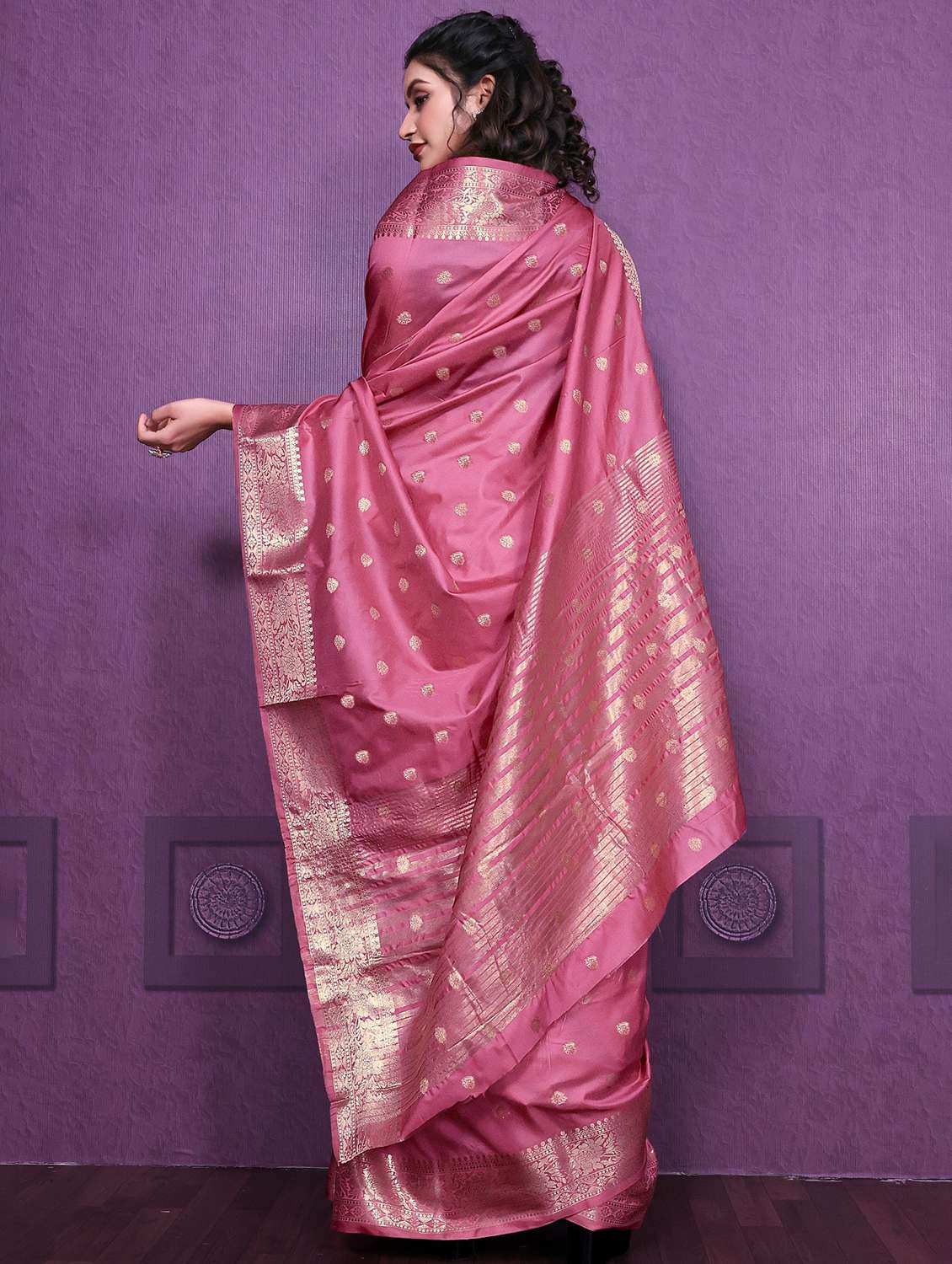 women self design banarasi saree with blouse - 22041822 - Standard Image - 1