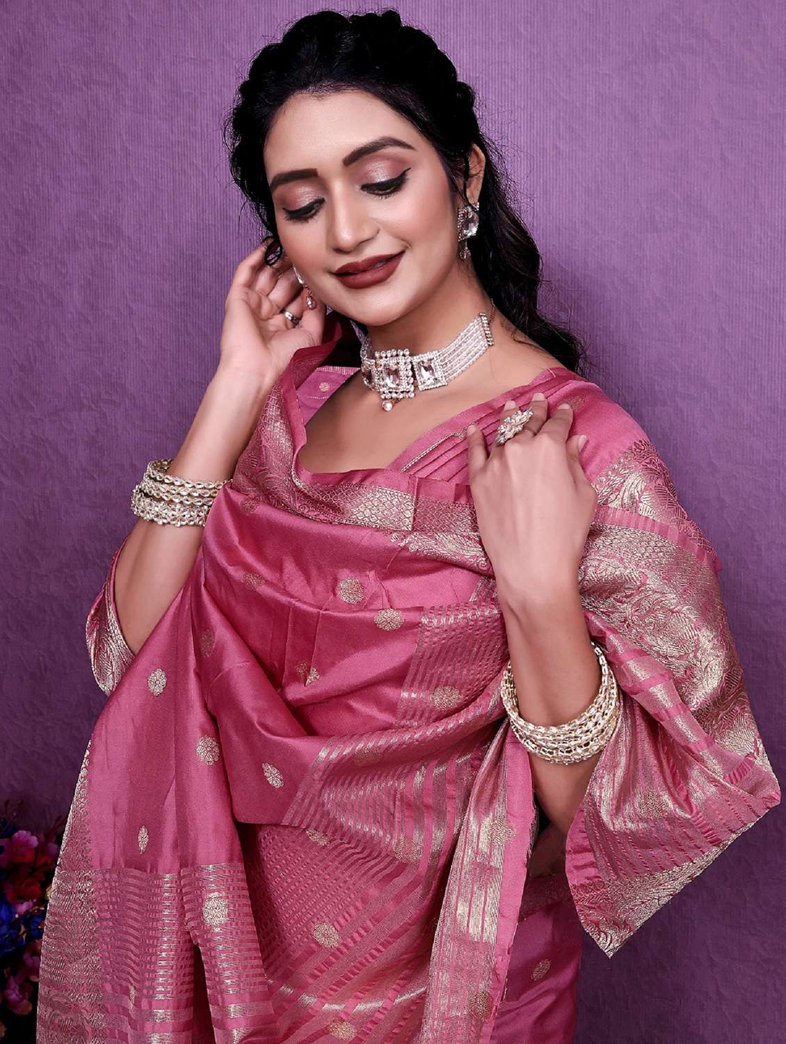women self design banarasi saree with blouse - 22041826 - Standard Image - 4