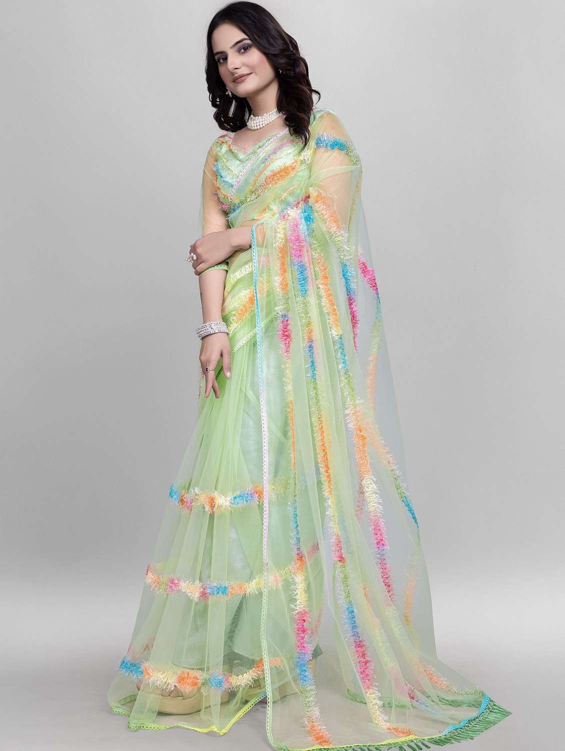 women solid with work embroidered saree with blouse - 22041870 -  Standard Image - 1
