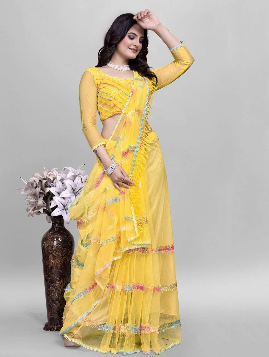 women solid with work embroidered saree with blouse - 22041872 - Standard Image - 1