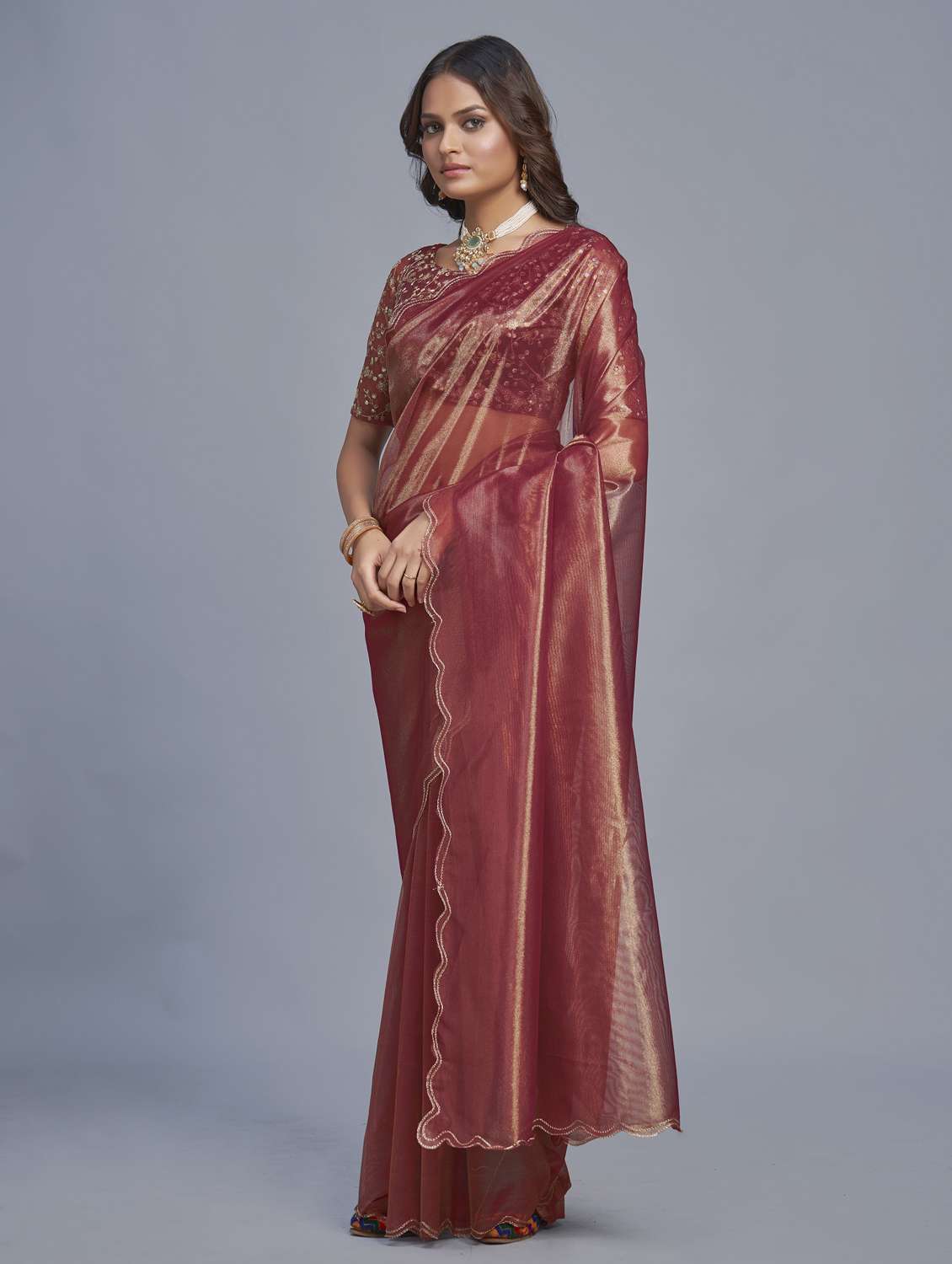 women solid plain saree with blouse - 22041897 -  Standard Image - 1