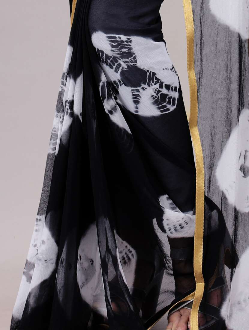 women tie & dye printed saree with blouse - 22041922 - Standard Image - 4