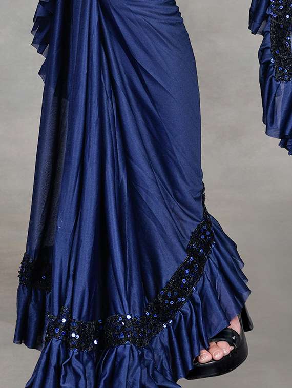 women solid with ruffle bordered saree with blouse - 22041941 -  Standard Image - 4