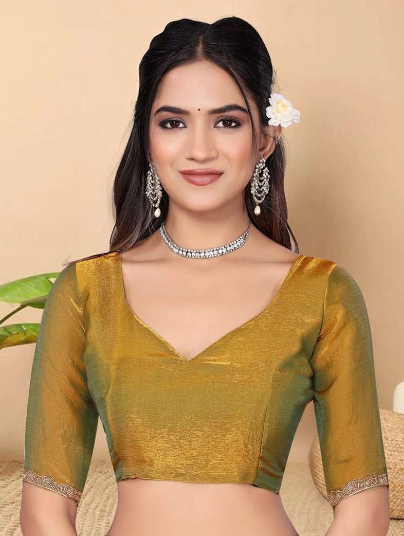 women solid with embellished bordered saree with blouse - 22041965 - Standard Image - 4