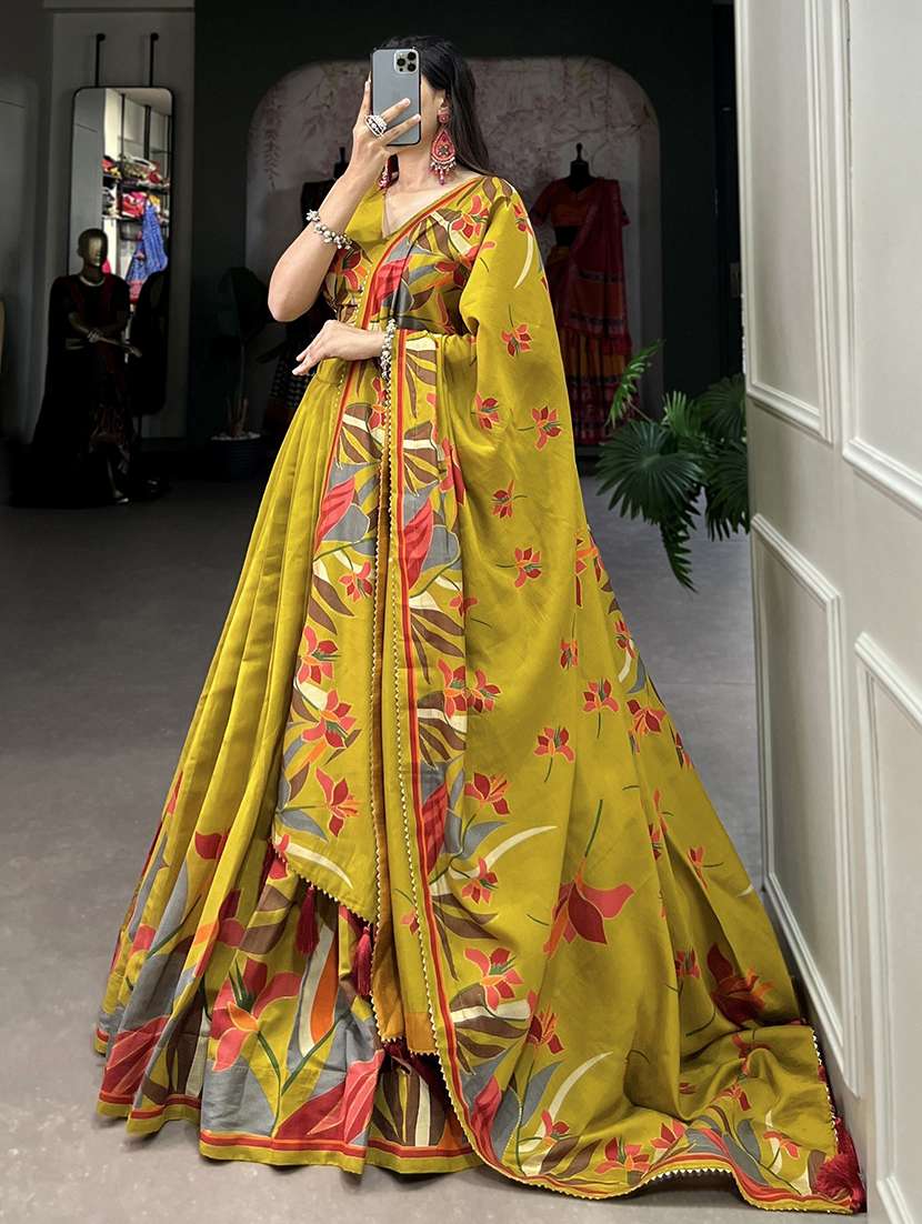 women printed flared lehenga choli with duppata set - 22041989 -  Standard Image - 1