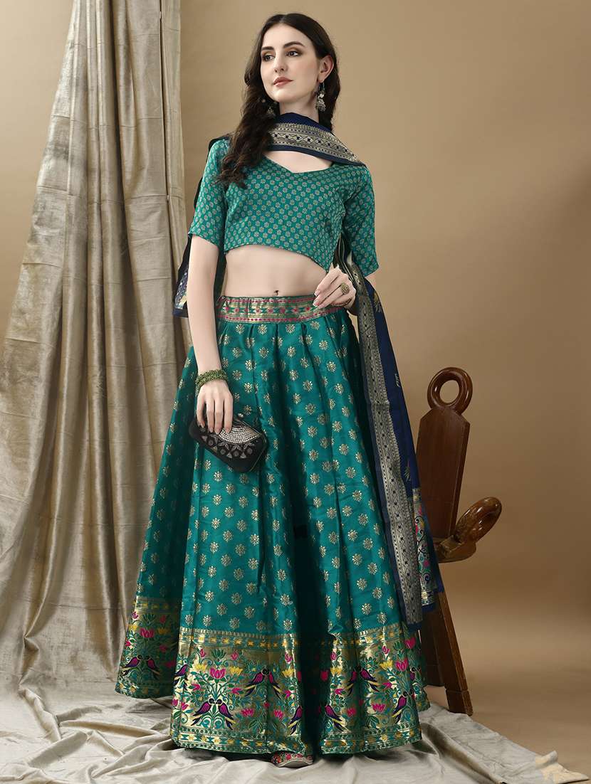 women printed flared lehenga choli with duppata set