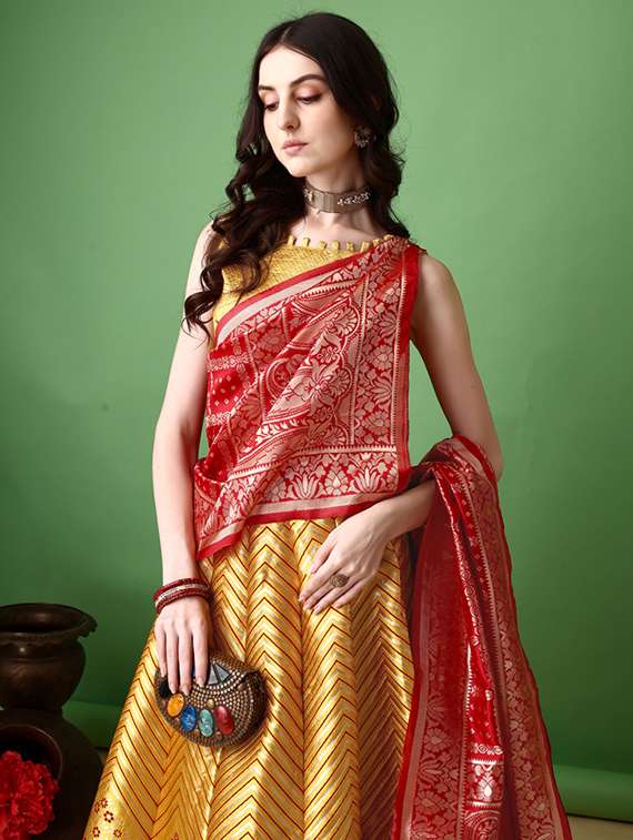 women self design flared unstitched lehenga - 22042141 - Standard Image - 4