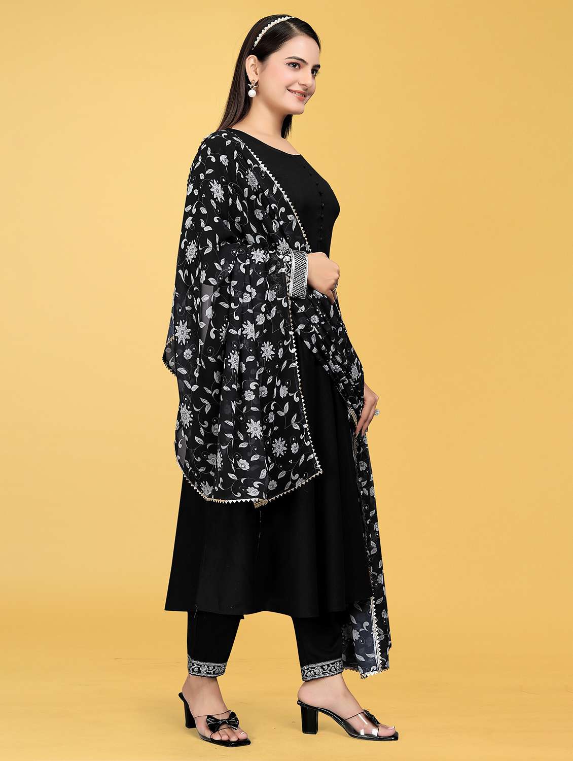 women printed long sleeve kurta pant with dupatta set - 22042179 -  Standard Image - 4