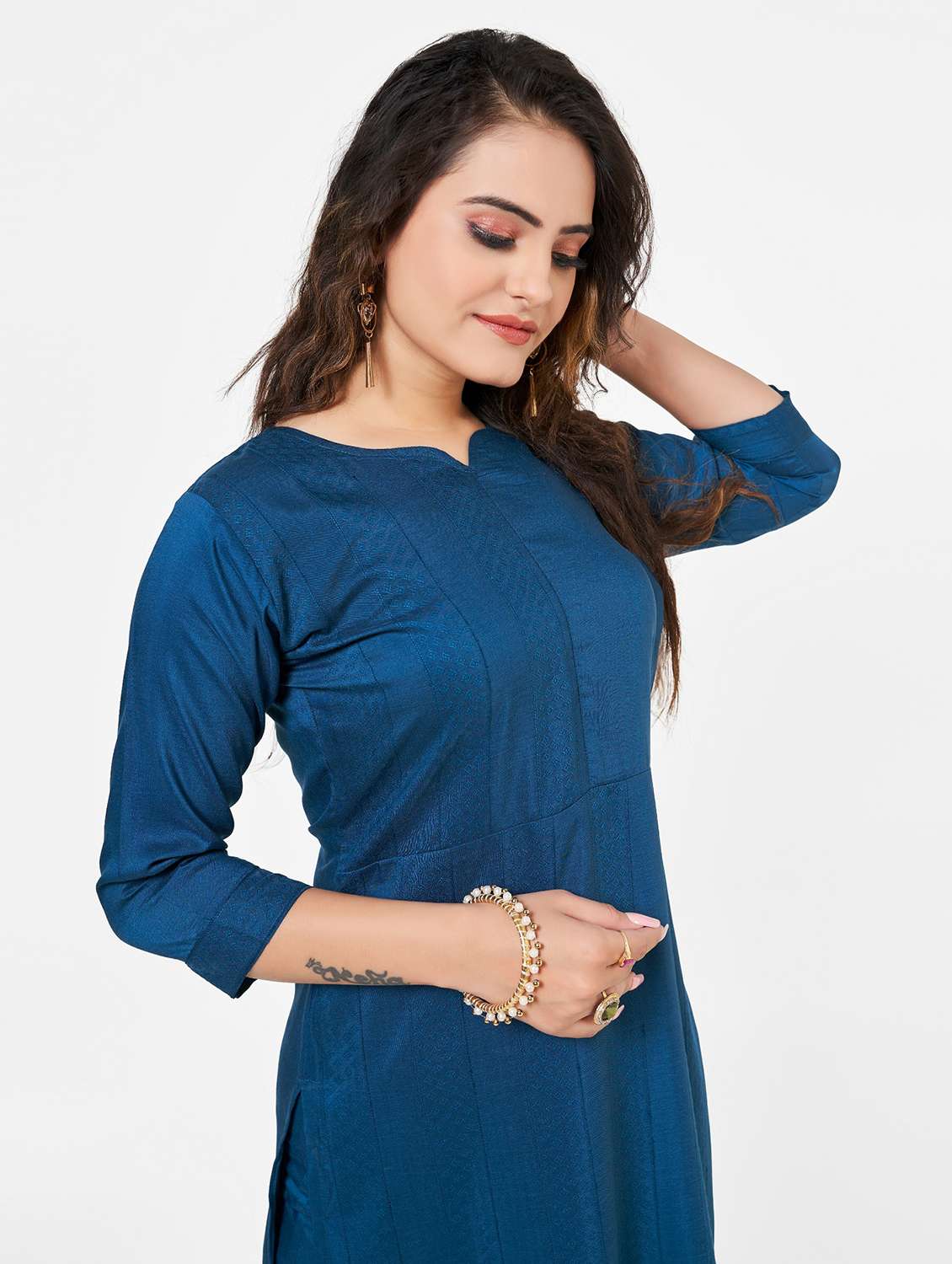 women self design three quarter sleeve kurta pant set - 22042228 -  Standard Image - 4