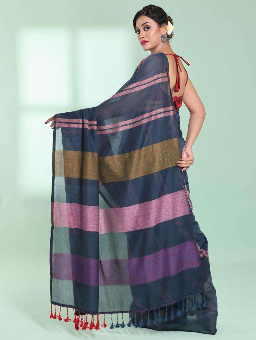 women striped handloom saree with blouse - 22042688 -  Standard Image - 1