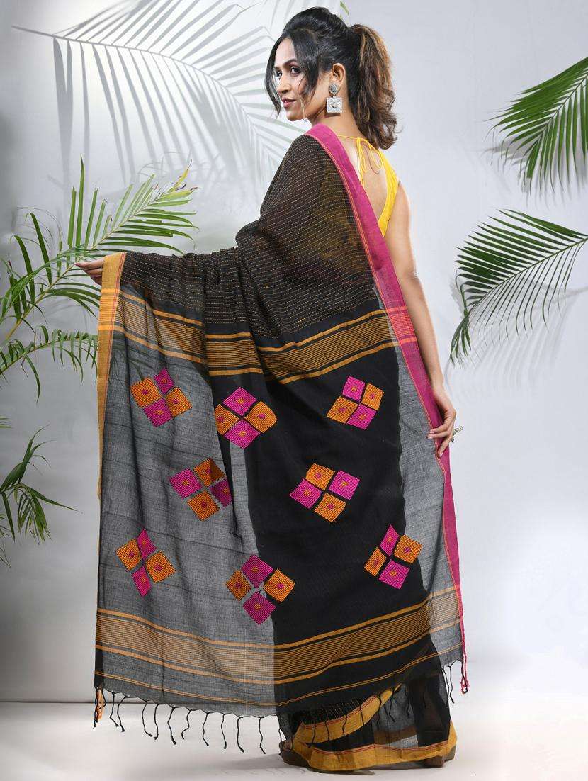 women self design handloom saree with blouse - 22042692 - Standard Image - 1