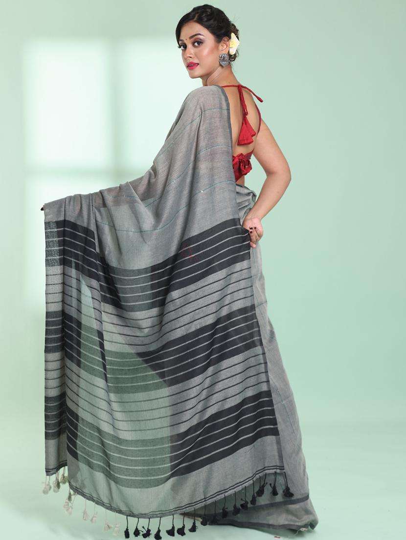 women striped handloom saree with blouse - 22042717 -  Standard Image - 1