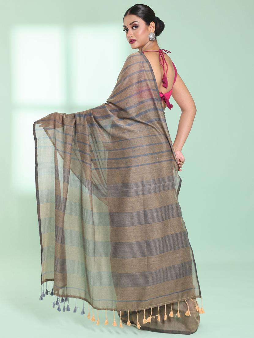 women striped handloom saree with blouse - 22042739 -  Standard Image - 1