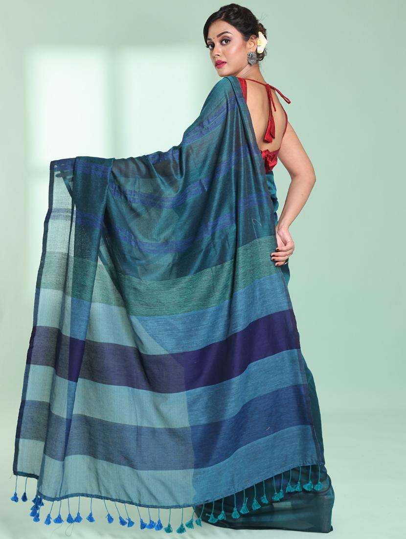 women striped handloom saree with blouse - 22042745 -  Standard Image - 1