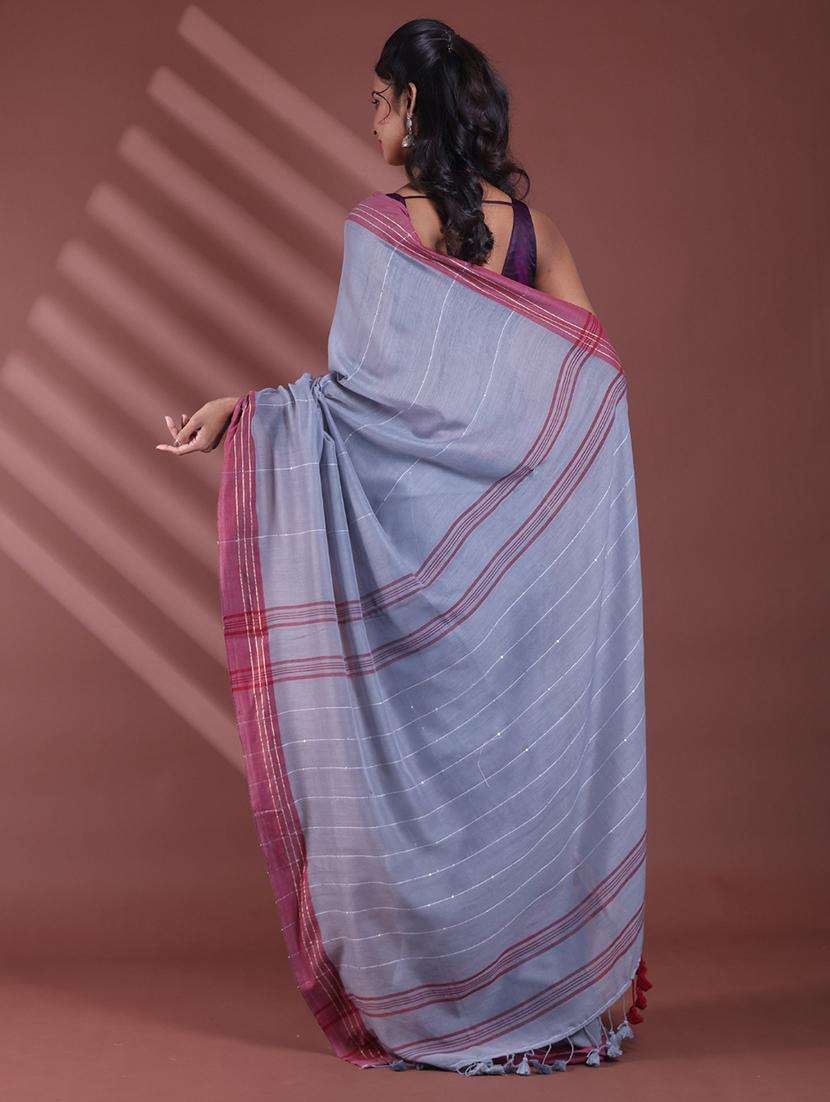 women striped handloom saree with blouse - 22042795 -  Standard Image - 1