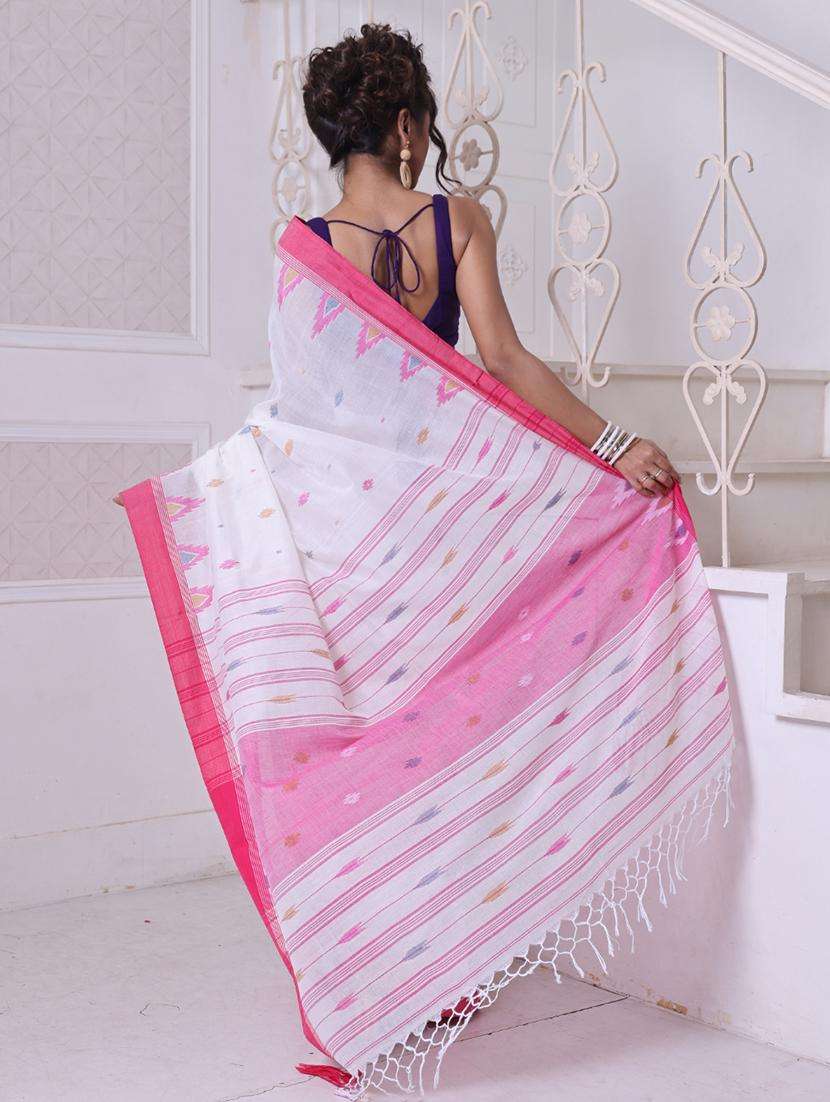 women self design handloom saree with blouse - 22042861 -  Standard Image - 1
