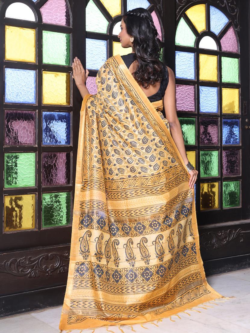women printed casual wear saree with blouse - 22042884 - Standard Image - 1