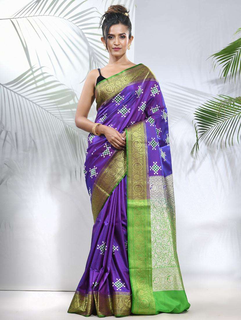 women self design banarasi saree with blouse - 22042945 - Zoom Image - 0