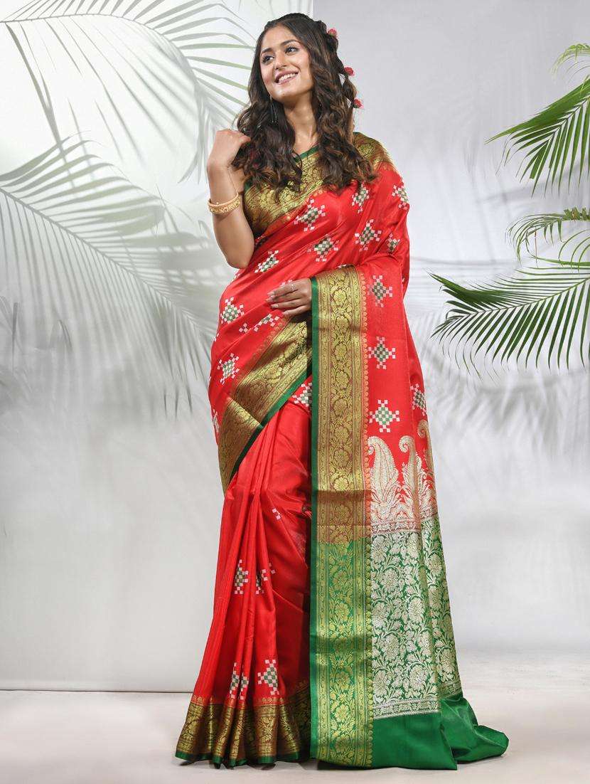 women self design banarasi saree with blouse