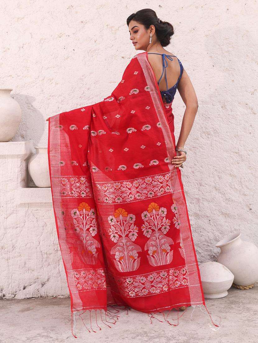 women self design handloom saree with blouse - 22043002 -  Standard Image - 1