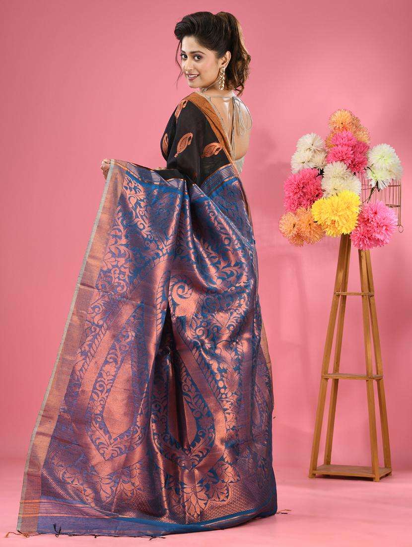 women self design handloom saree with blouse - 22043088 -  Standard Image - 1