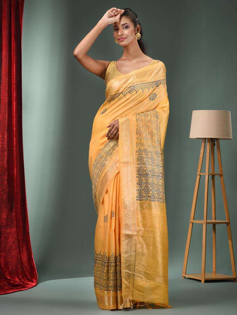 women printed bordered saree with blouse