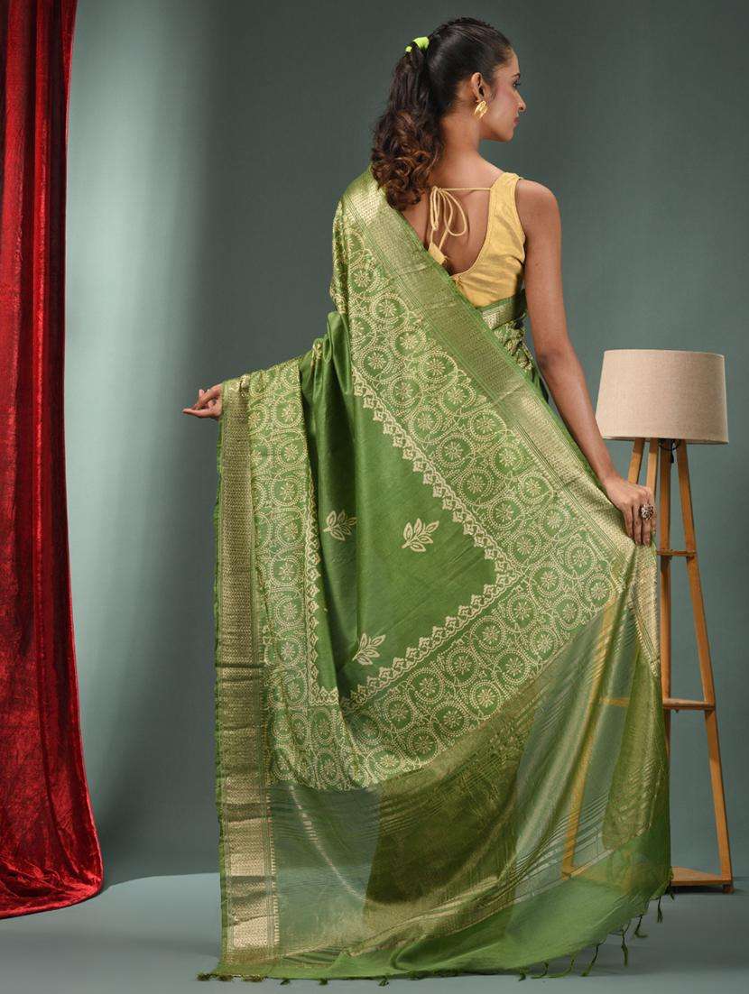 women printed bordered saree with blouse - 22043112 -  Standard Image - 1