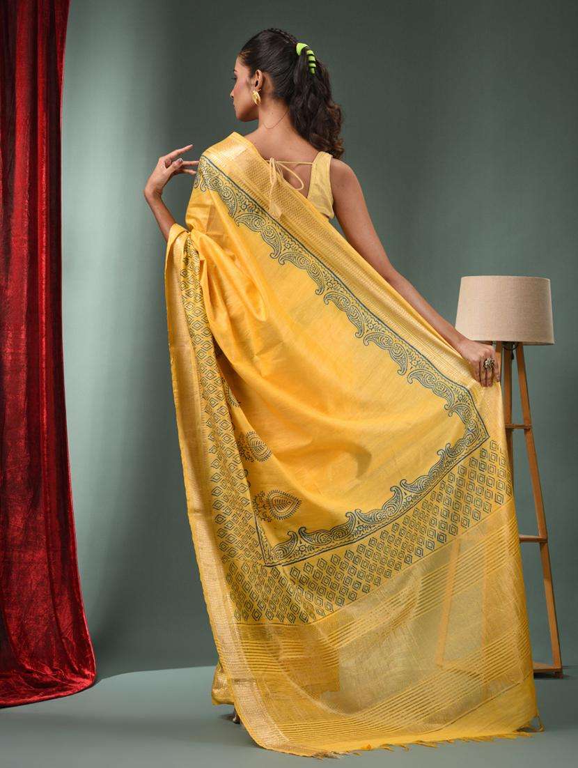 women printed bordered saree with blouse - 22043115 -  Standard Image - 1