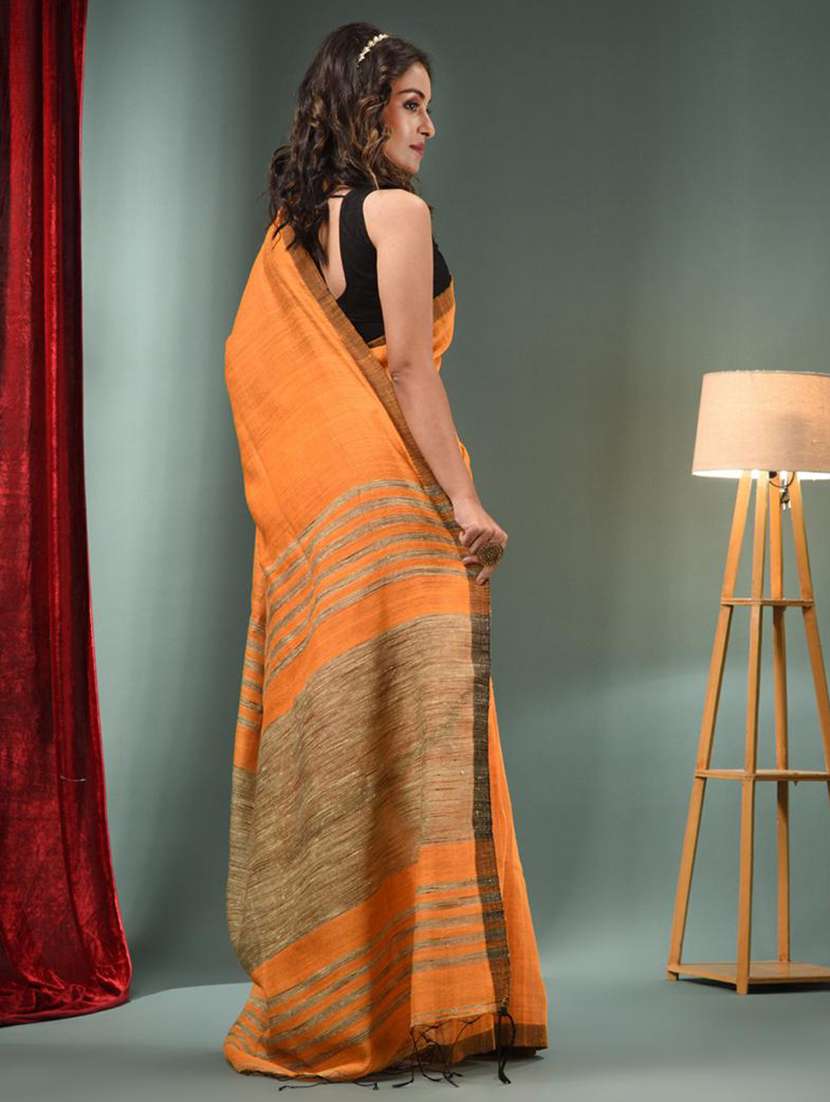 women solid handloom saree with blouse - 22043118 -  Standard Image - 1