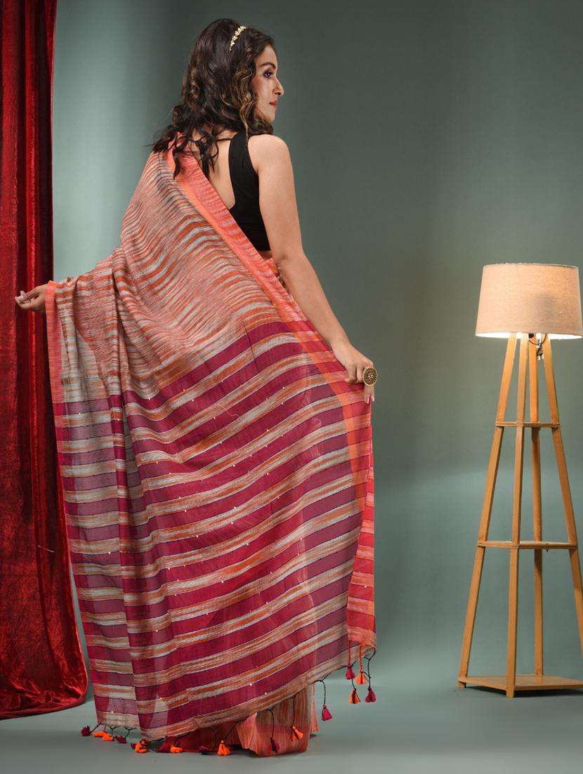 women solid with striped pallu handloom saree with blouse - 22043141 -  Standard Image - 1