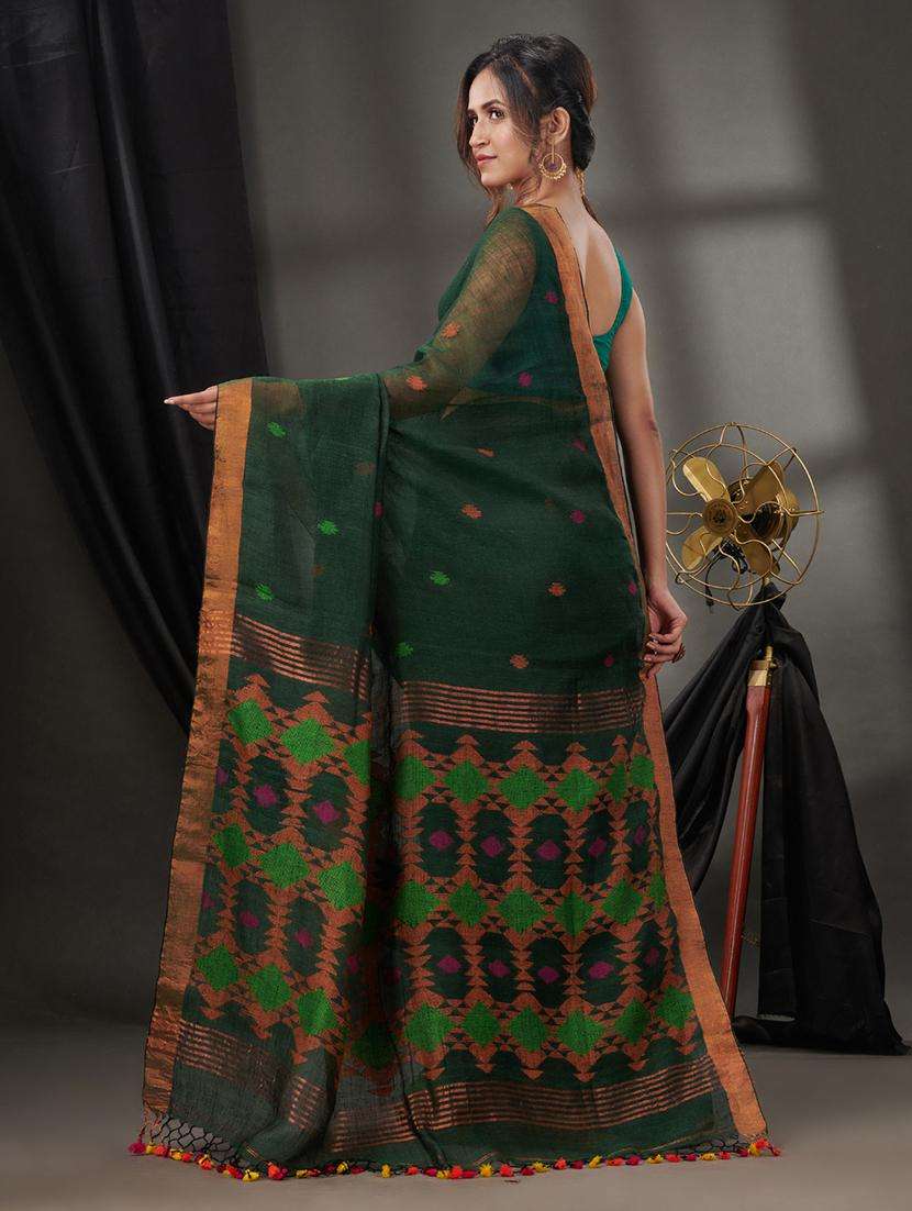 women self design handloom saree with blouse - 22043169 - Standard Image - 1