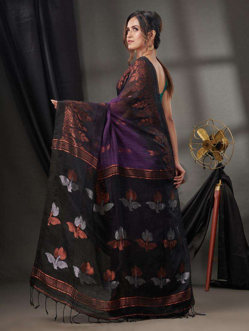 women self design handloom saree with blouse - 22043180 - Standard Image - 1