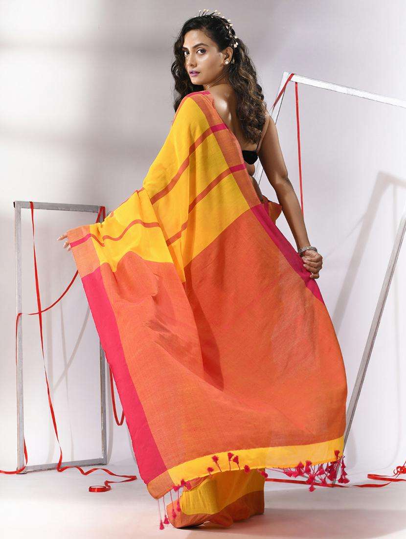 women striped handloom saree with blouse - 22043227 -  Standard Image - 1