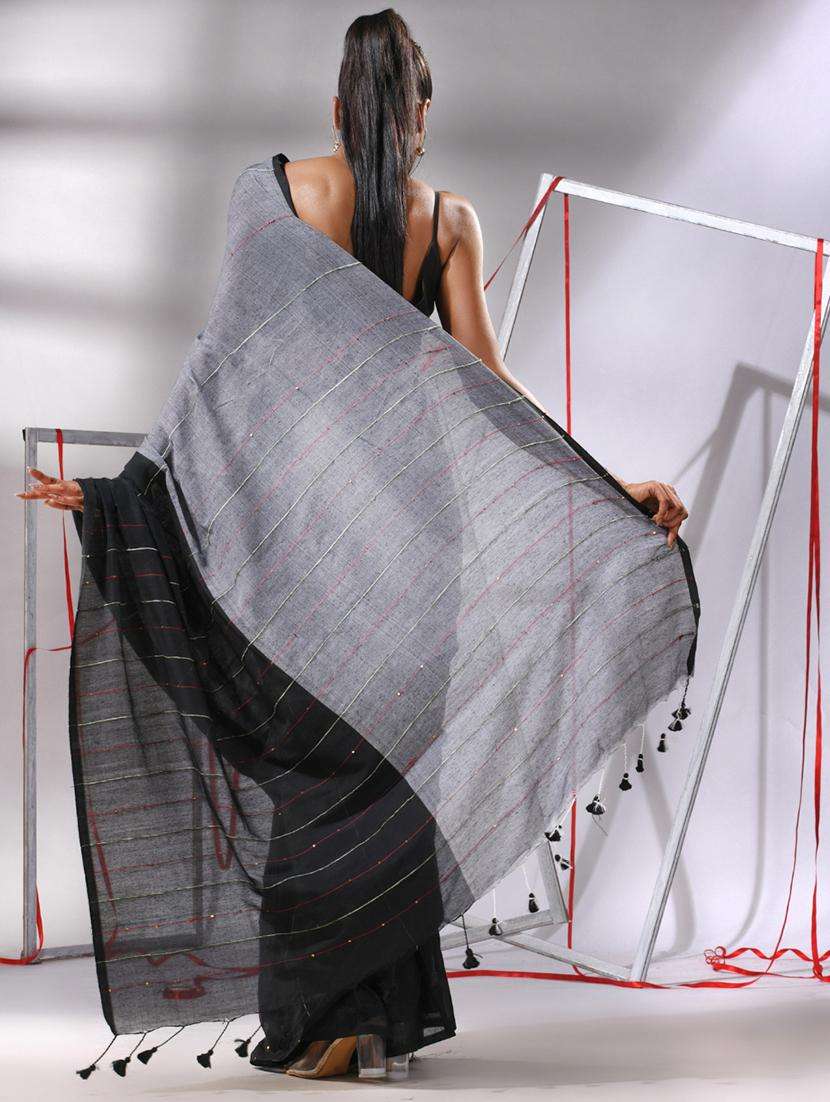 women striped handloom saree with blouse - 22043237 -  Standard Image - 1
