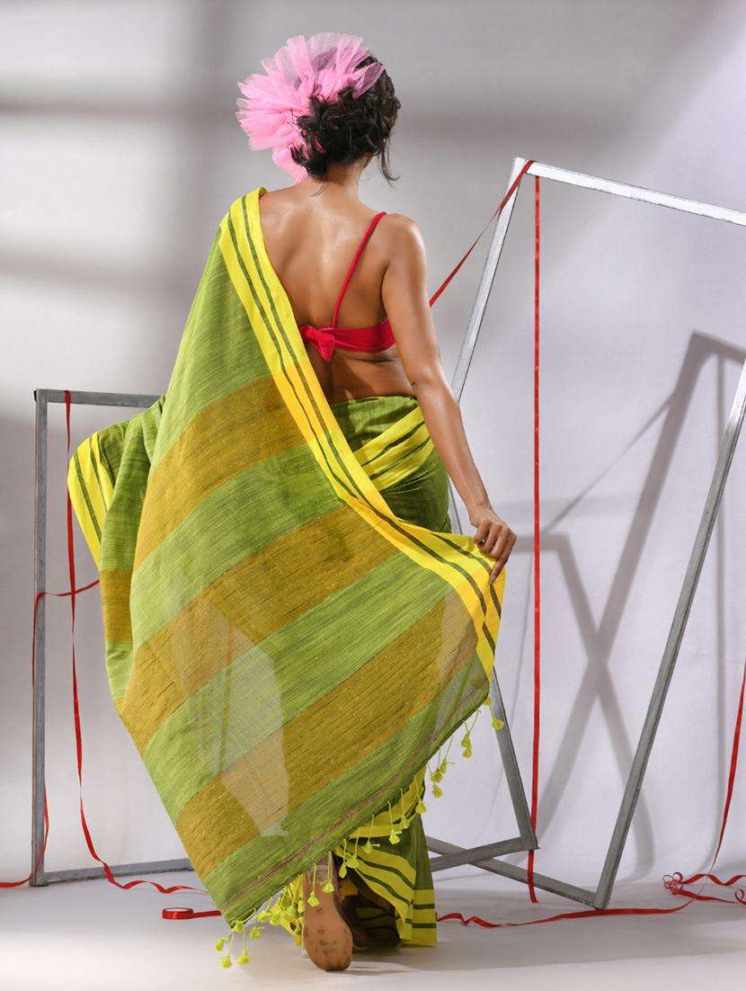 women green handloom saree with blouse - 22043281 -  Standard Image - 1