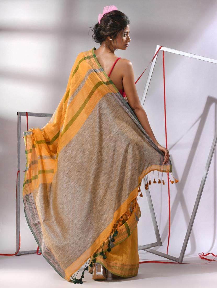 women striped handloom saree with blouse - 22043288 -  Standard Image - 1