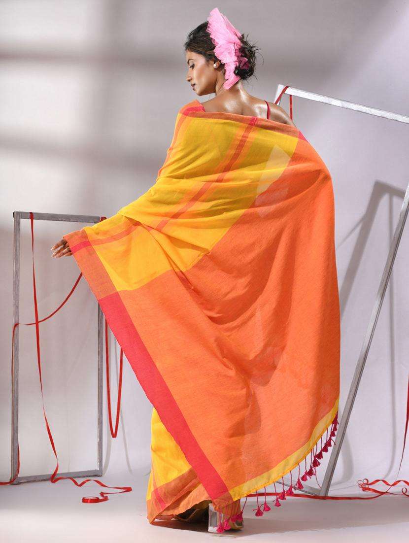 women striped handloom saree with blouse - 22043298 -  Standard Image - 1