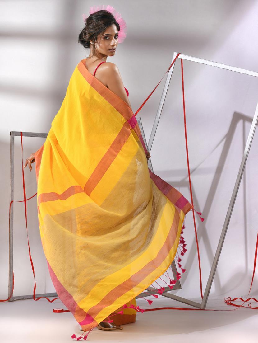 women solid with bordered handloom saree with blouse - 22043300 - Standard Image - 1
