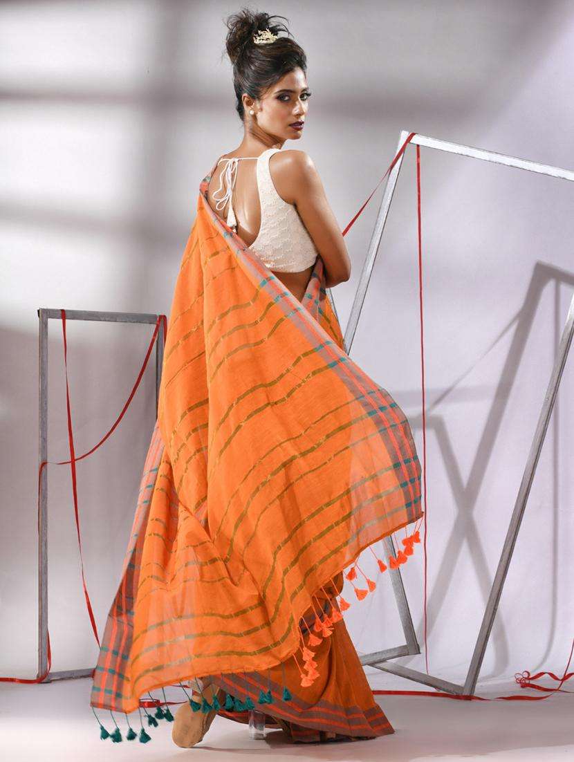 women striped handloom saree with blouse - 22043311 -  Standard Image - 1