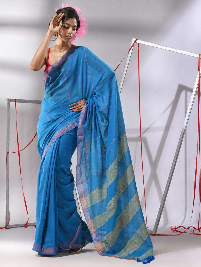 women self design handloom saree with blouse
