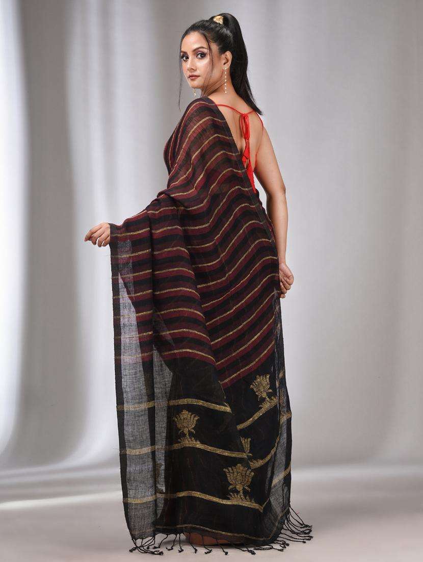 women striped handloom saree with blouse - 22043468 - Standard Image - 1