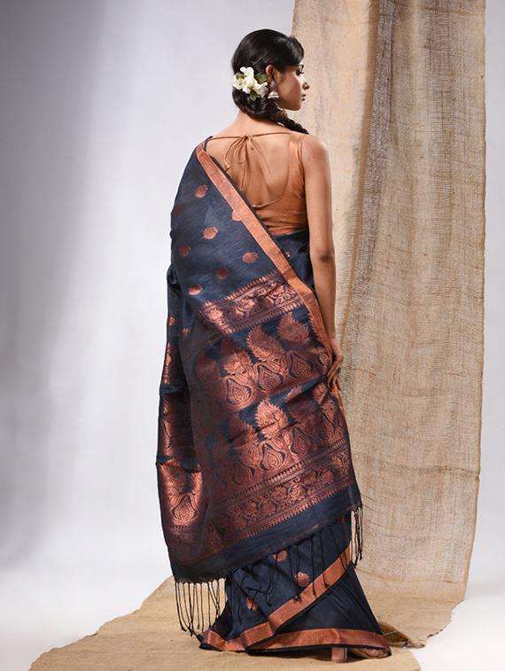 women self design handloom saree with blouse - 22043476 -  Standard Image - 1