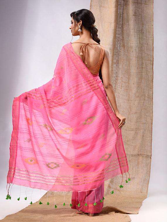 women self design handloom saree with blouse - 22043482 -  Standard Image - 1
