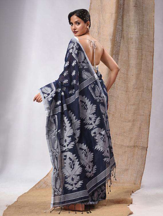 women self design handloom saree with blouse - 22043494 -  Standard Image - 1