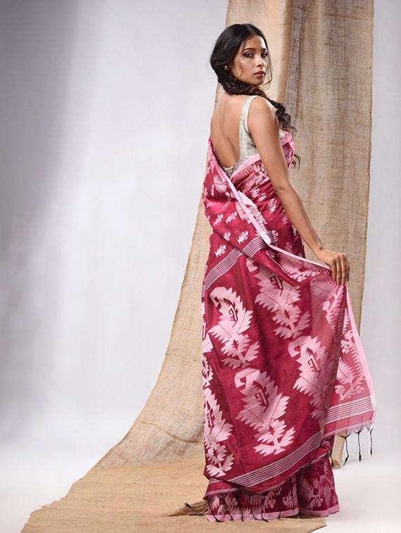 women self design handloom saree with blouse - 22043495 -  Standard Image - 1