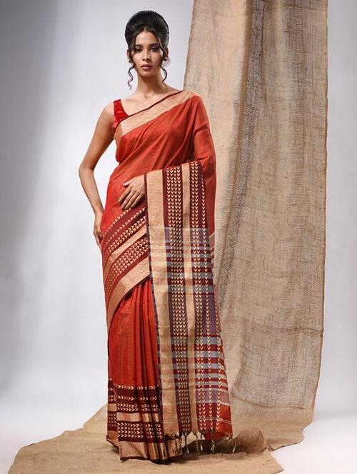 women self design handloom saree with blouse - 22043507 - Standard Image - 0
